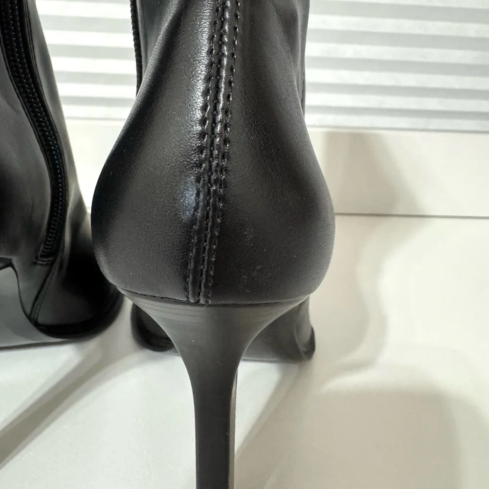Zara Women’s Sleek Black Pointed Heeled Boots - Picture 9 of 9